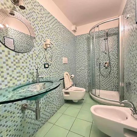 Konukevi Casa Evelina 4*