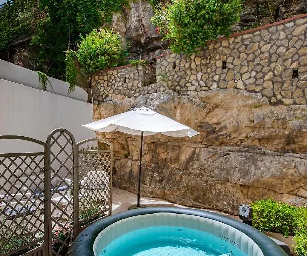 Casa Evelina 4*